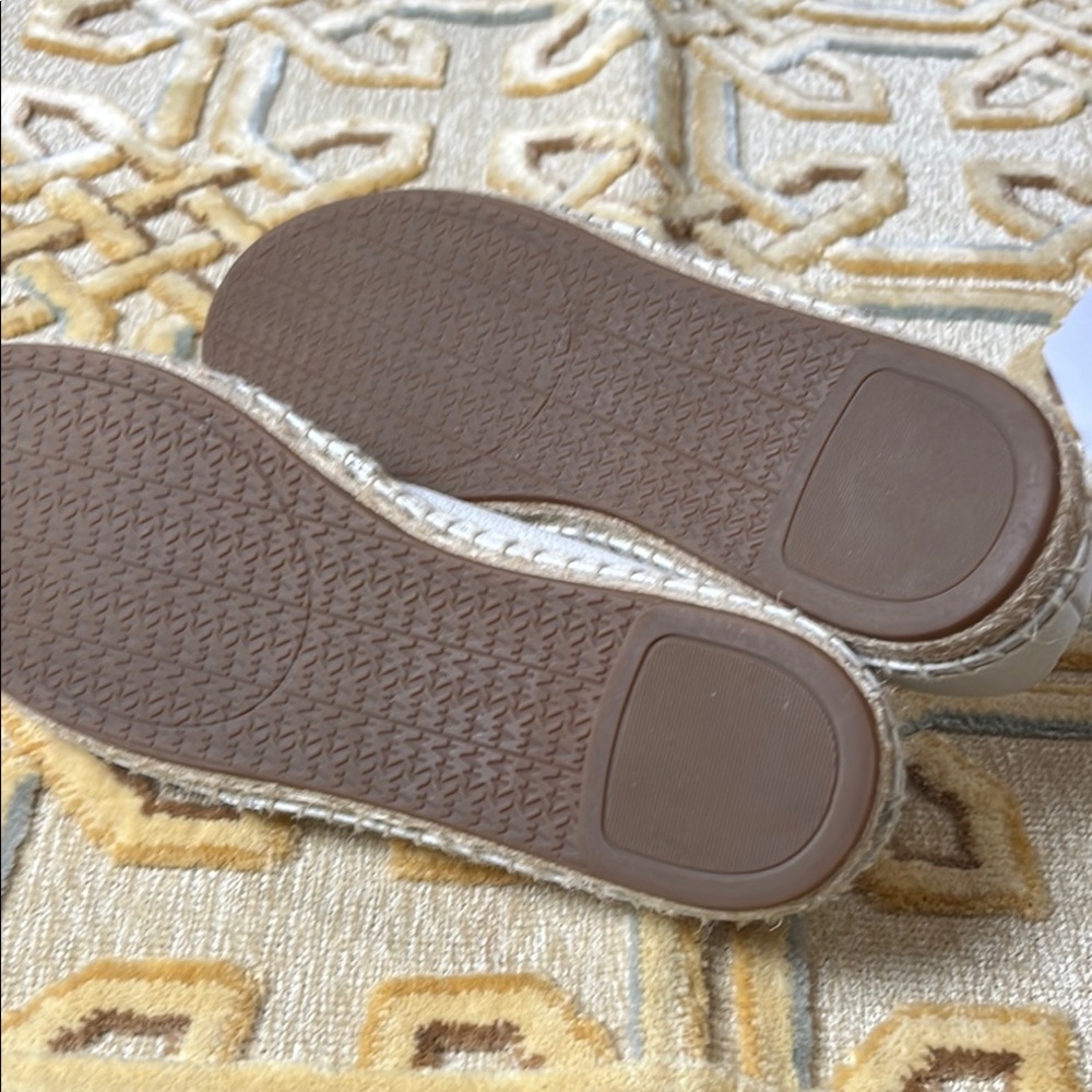 Michael Kors White Kendrick Espadrille Flats NWOT - Picture 8 of 13